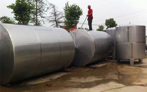 東營1噸不銹鋼葡萄酒立式儲存罐定做加工釀酒設(shè)備文軒